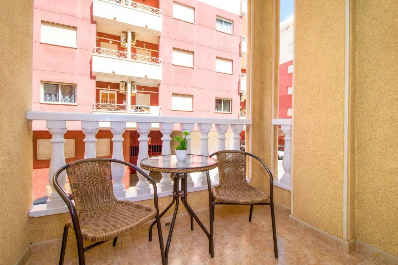 Jose Hurtado Apartamento Torrevieja Eksteriør bilde